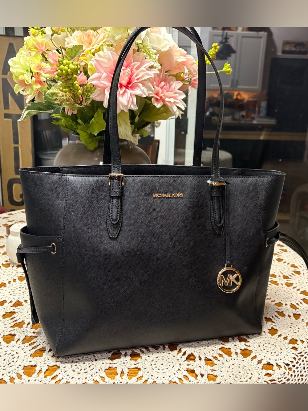 Michael Kors Jet Set Large Black Saffiano Leather Work Tote Gold Hardware